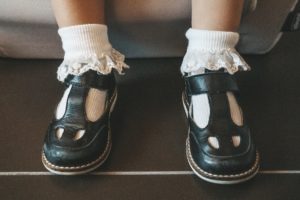 Scarpe con occhietti da bambino i miei modelli preferiti Mamma con caschetto Family Natural Lifestyle