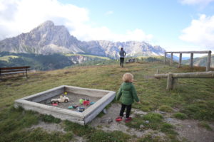 monte muro bambini passeggino