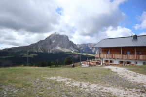 monte muro bambini passeggino